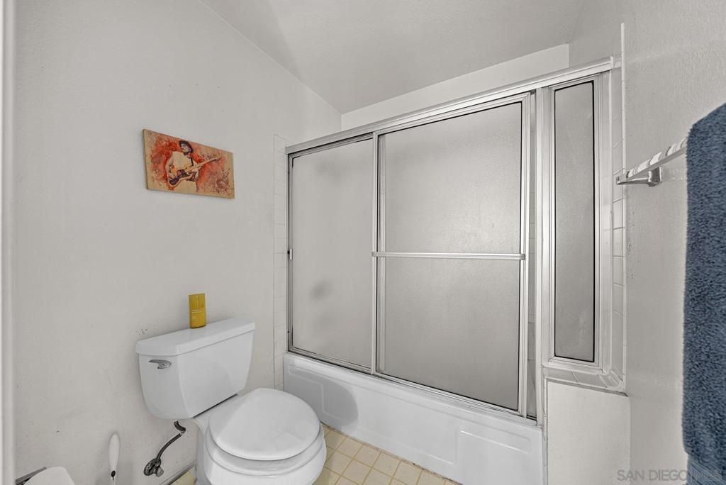 3878 La Jolla Village Dr