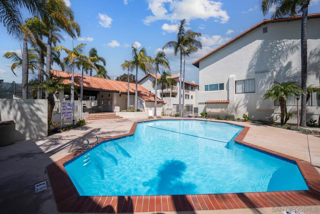 3878 La Jolla Village Dr