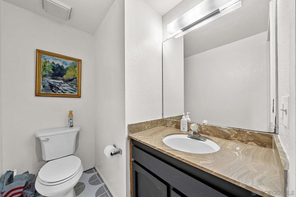 3878 La Jolla Village Dr