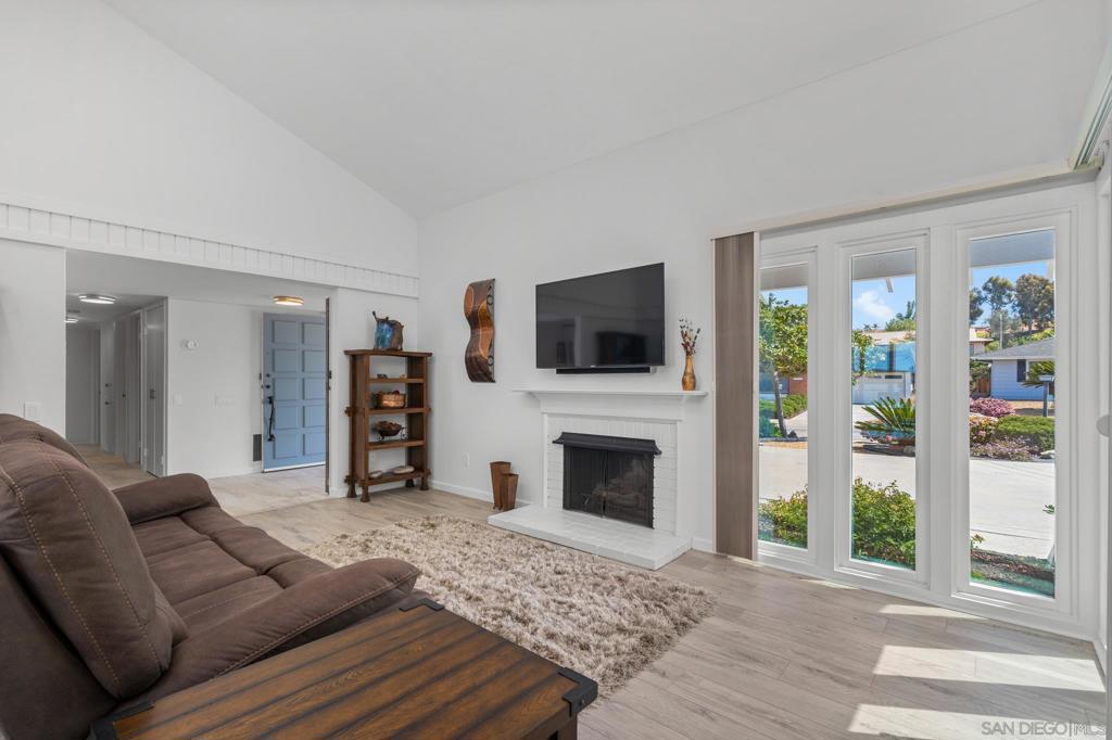 12196 San Tomas Place