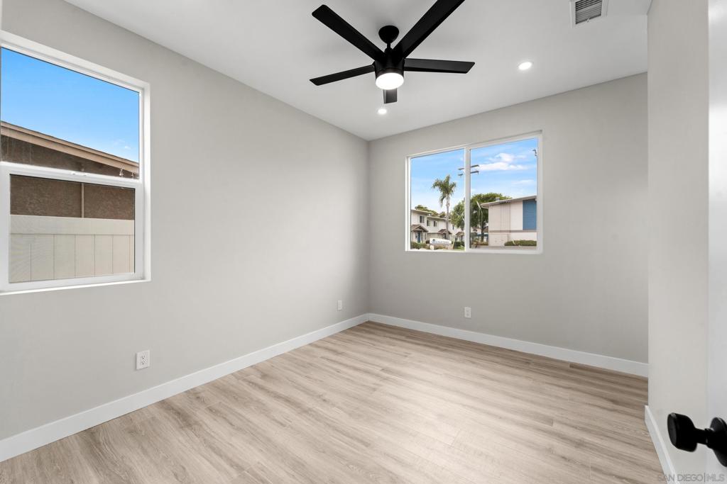 350 Imperial Beach Blvd