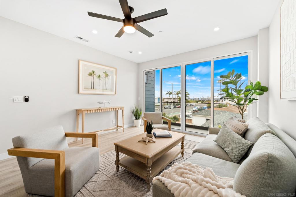 350 Imperial Beach Blvd