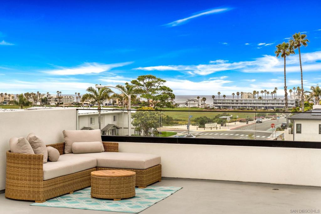 350 Imperial Beach Blvd