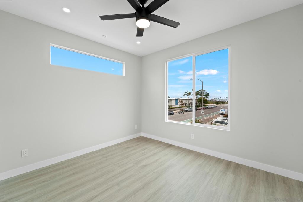 350 Imperial Beach Blvd