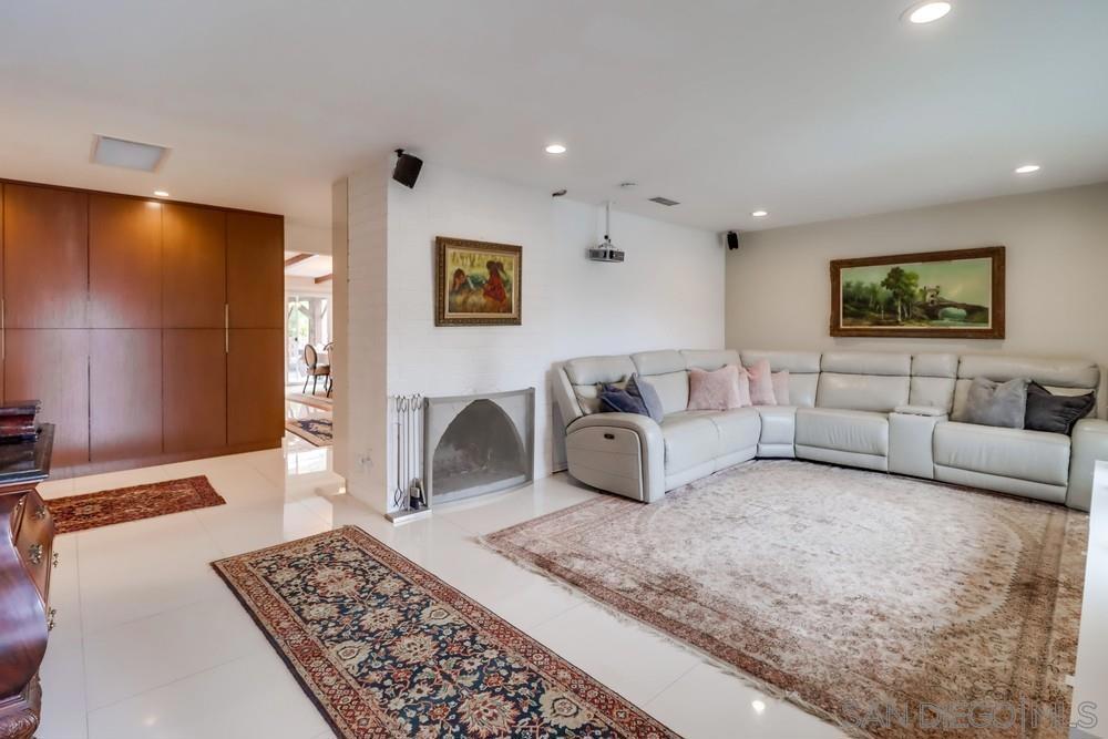 6427 Salizar Ct