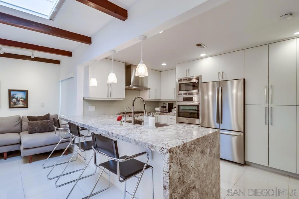 6427 Salizar Ct