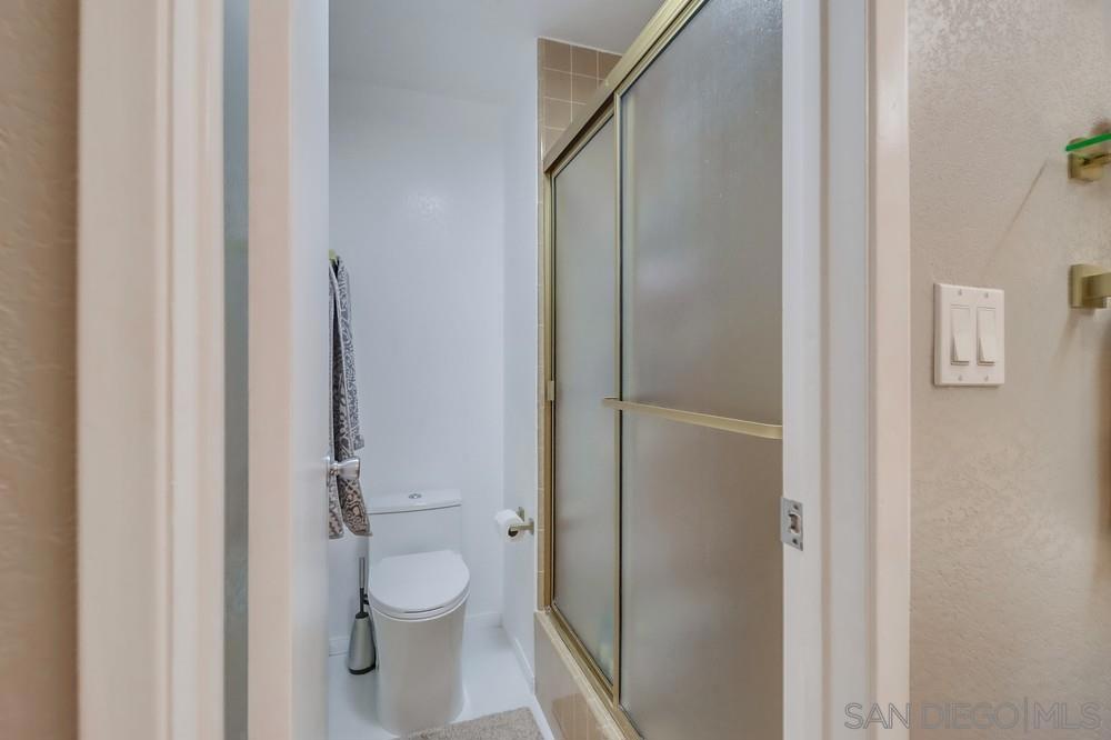 6427 Salizar Ct