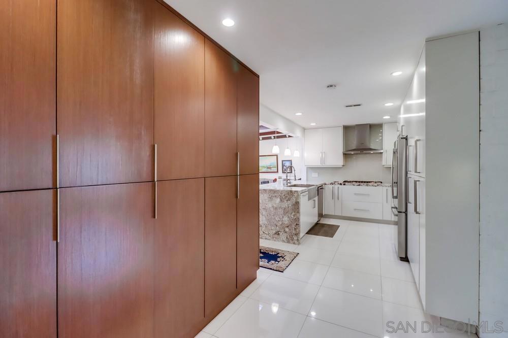 6427 Salizar Ct
