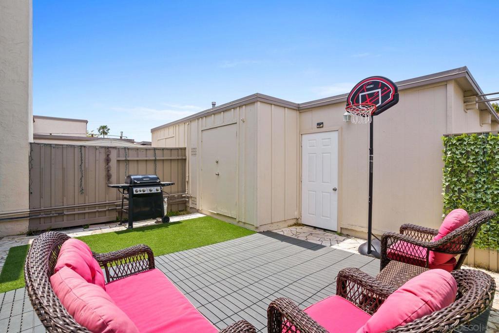 4166 Balboa Way