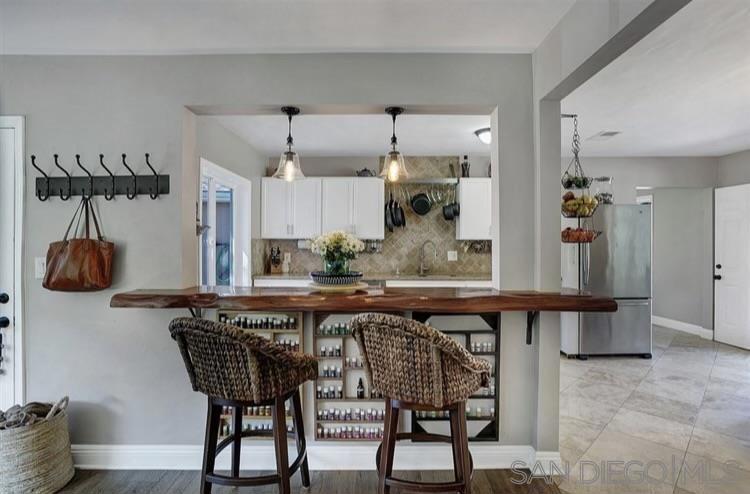 1047 Harbison Canyon Rd