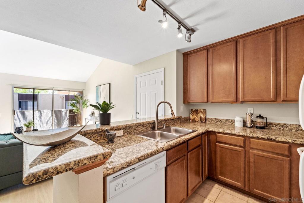 3456 Castle Glen Dr 275