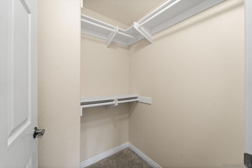 2707 Lake Pointe Dr 106