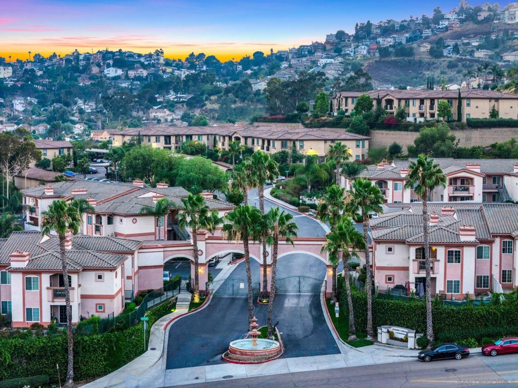 2707 Lake Pointe Dr 106