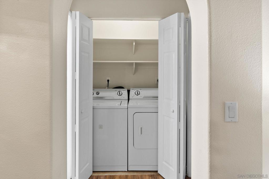 2707 Lake Pointe Dr 106