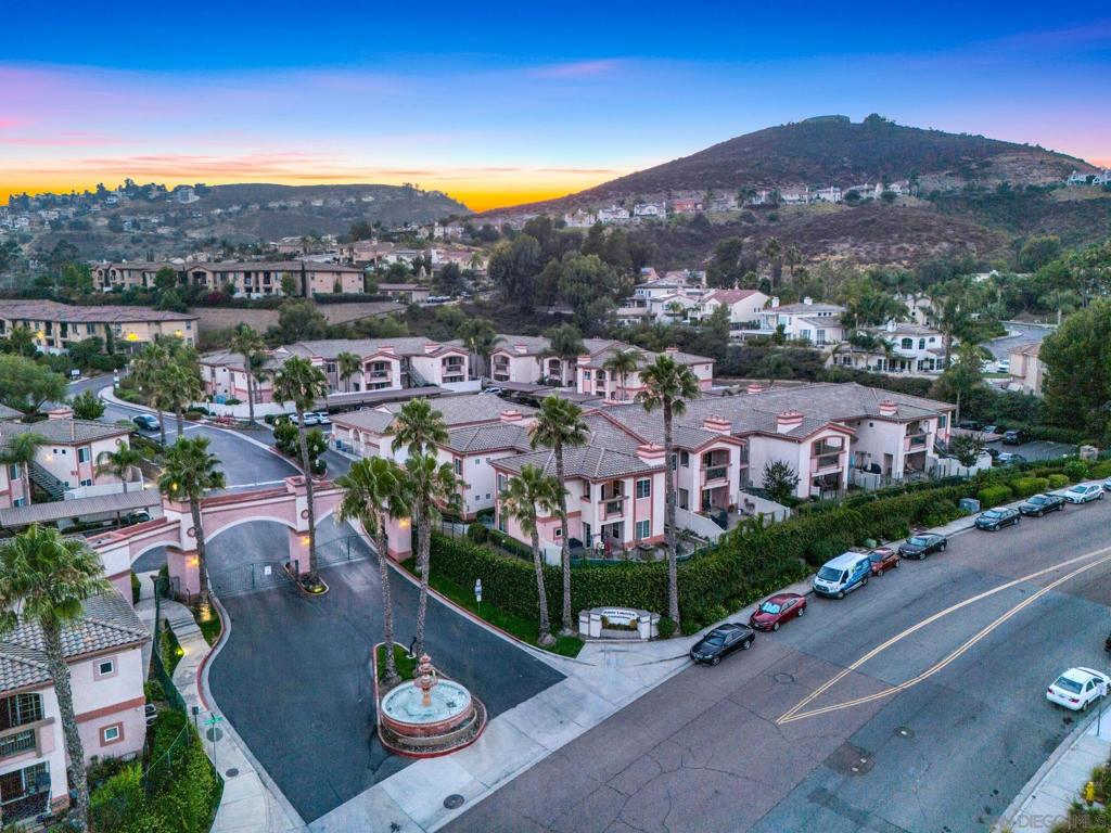 2707 Lake Pointe Dr 106