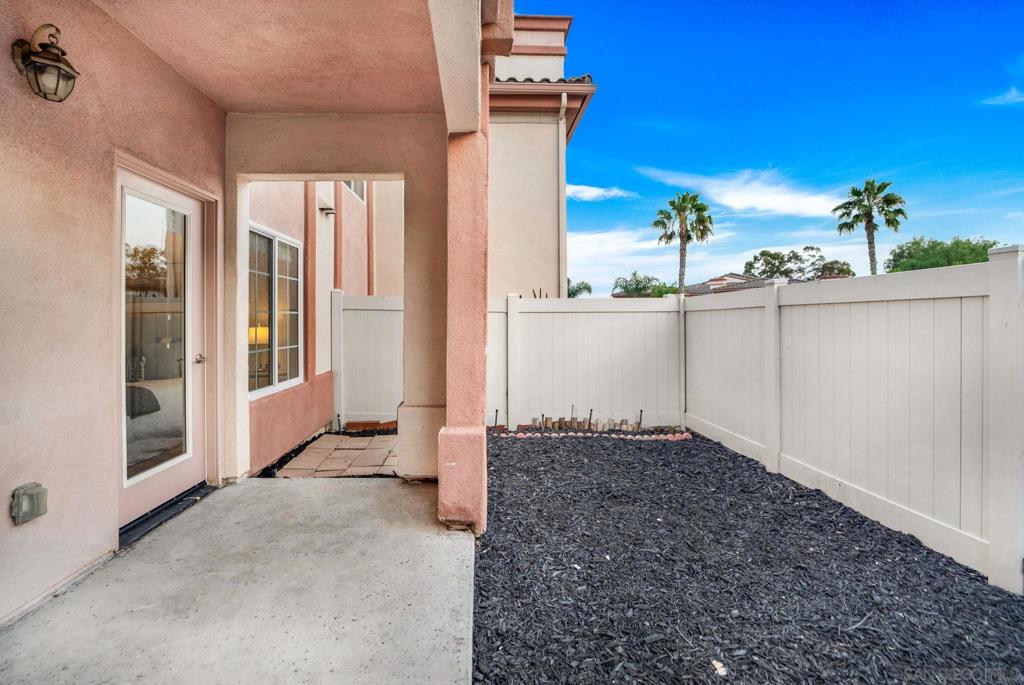 2707 Lake Pointe Dr 106