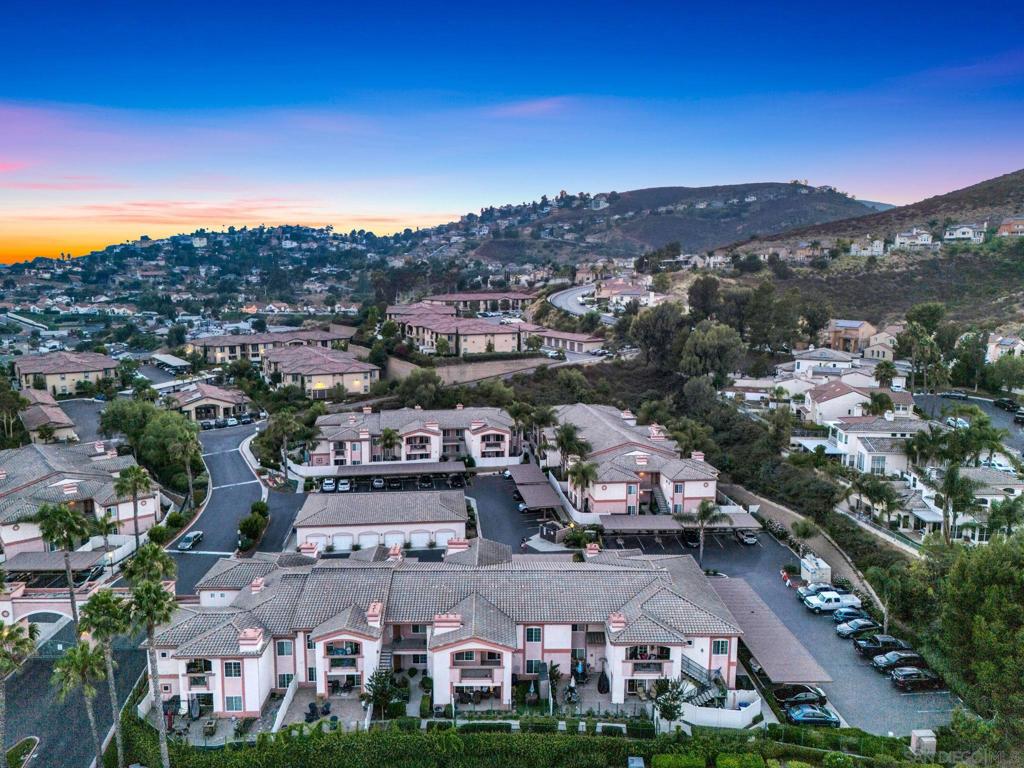 2707 Lake Pointe Dr 106