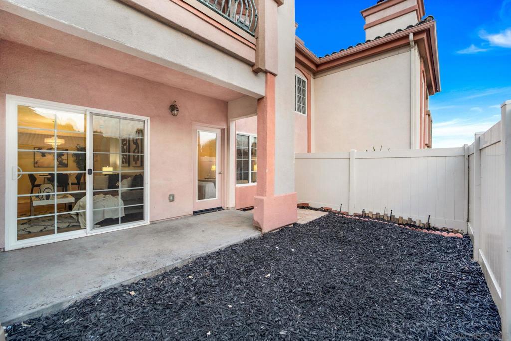 2707 Lake Pointe Dr 106