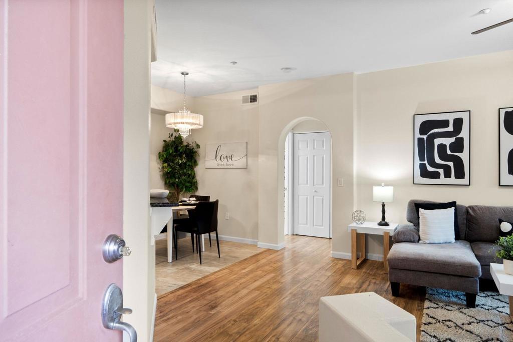 2707 Lake Pointe Dr 106