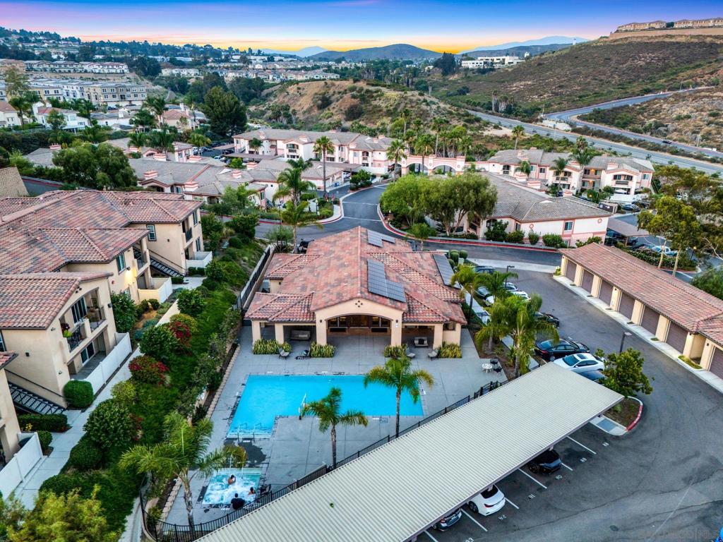 2707 Lake Pointe Dr 106