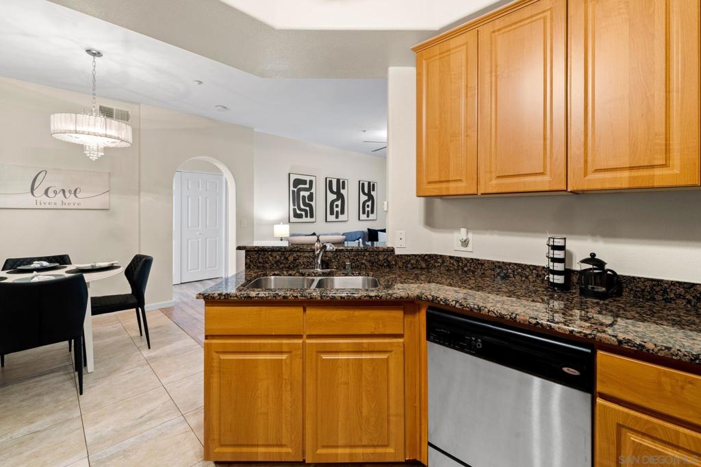 2707 Lake Pointe Dr 106