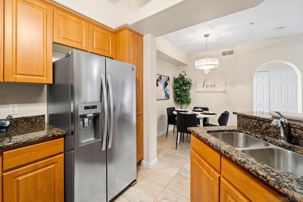 2707 Lake Pointe Dr 106