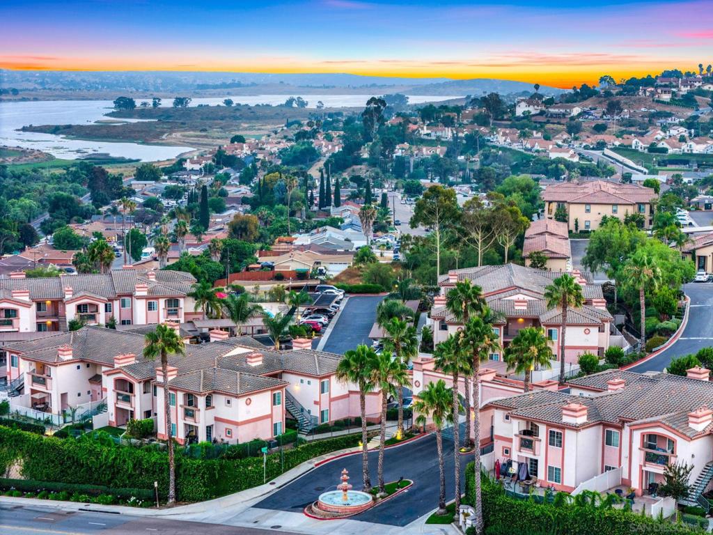 2707 Lake Pointe Dr 106