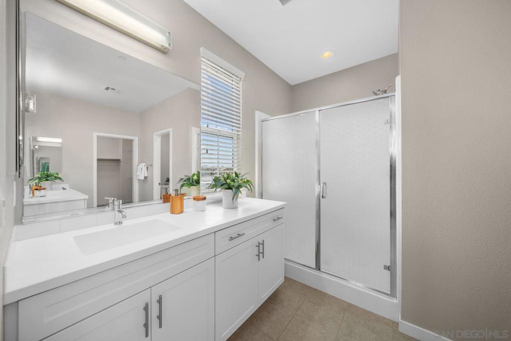 11317 Zapata Ave 9