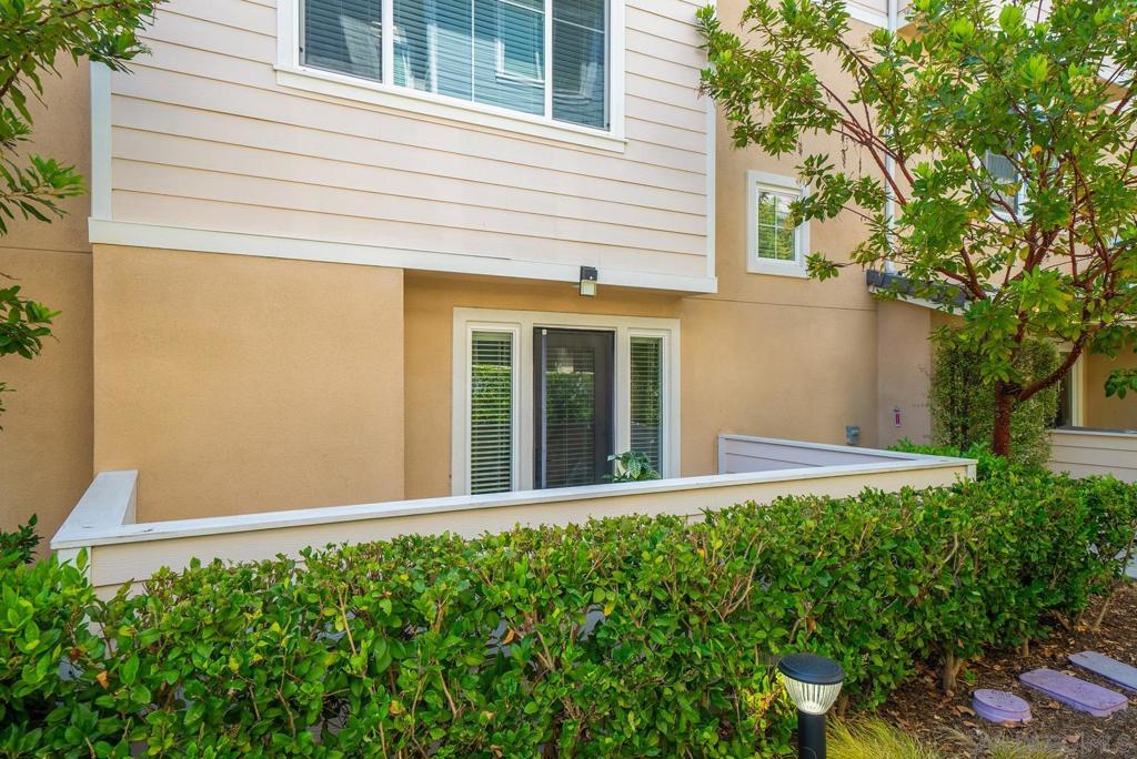 11317 Zapata Ave 9