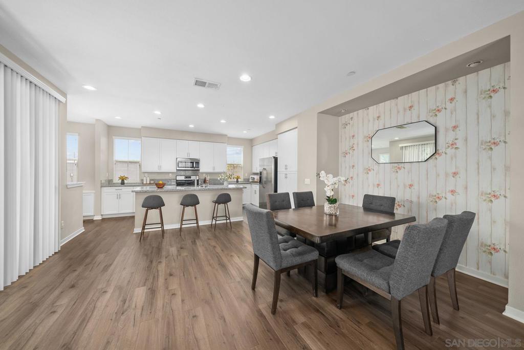 11317 Zapata Ave 9