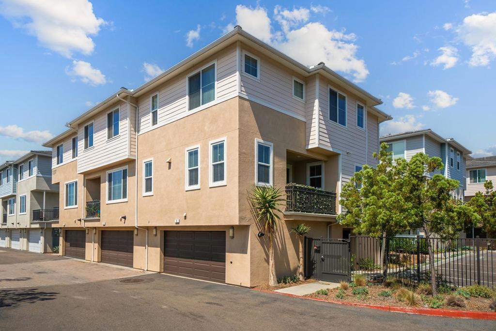 11317 Zapata Ave 9