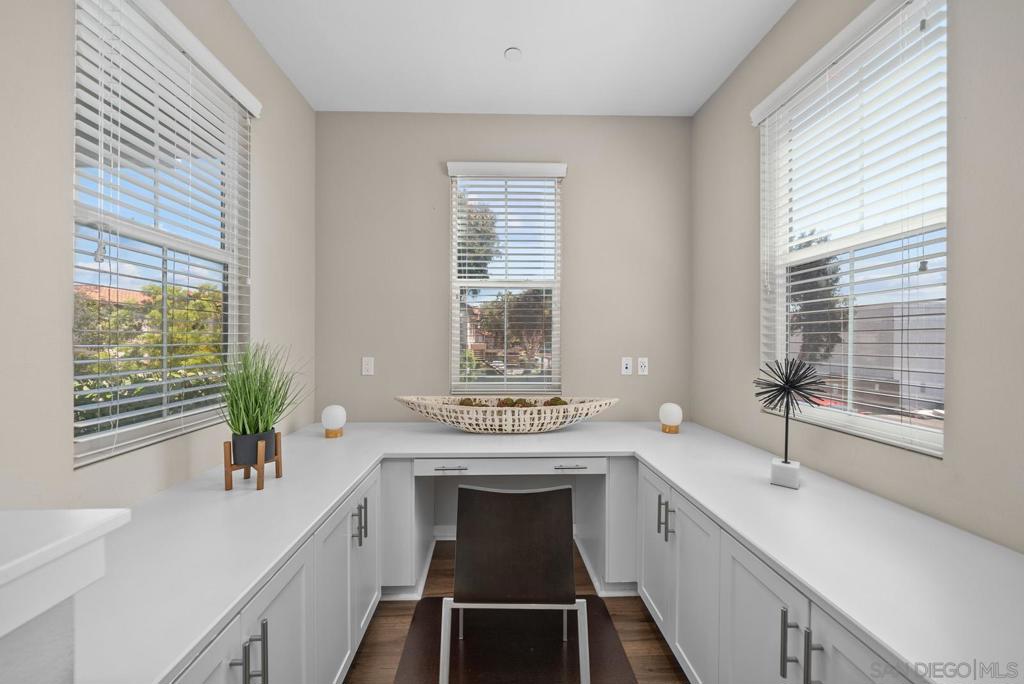 11317 Zapata Ave 9