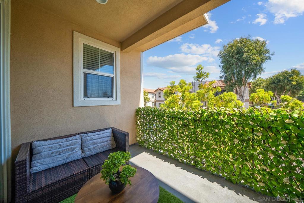 11317 Zapata Ave 9