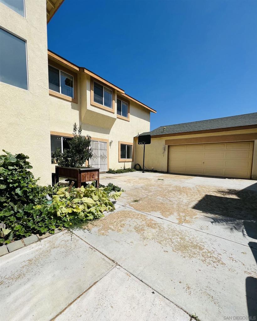 1374 Rabbit Peak Way