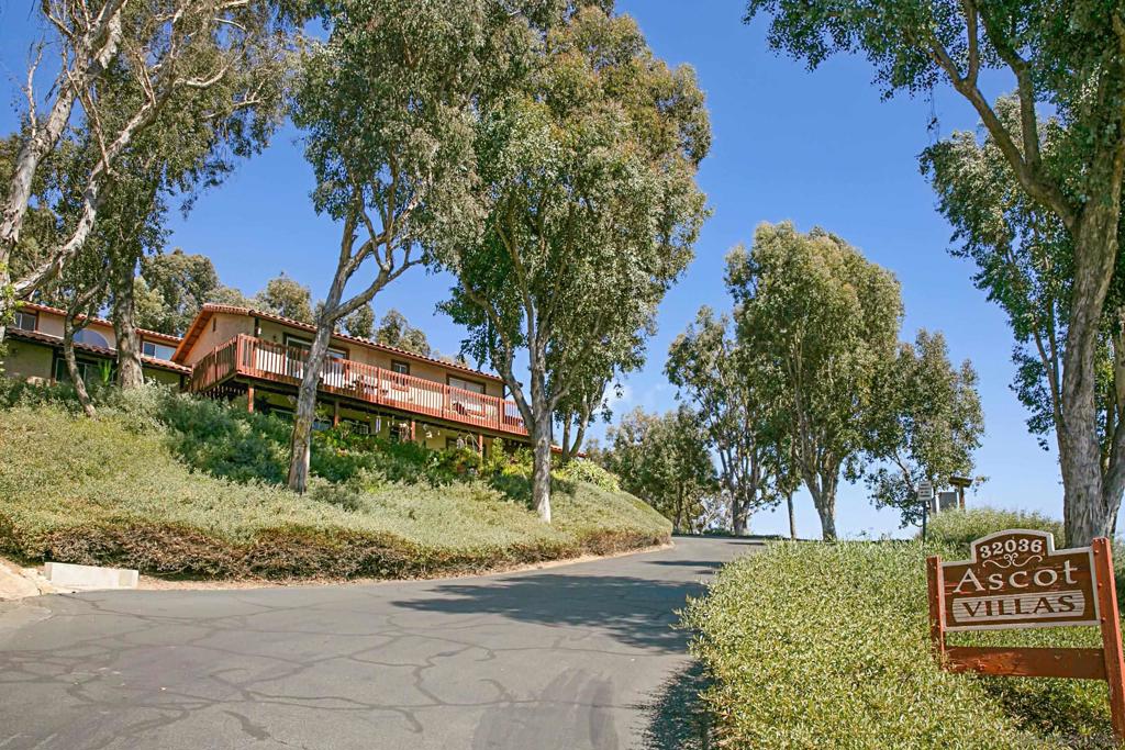 32036 Del Cielo Oeste 4D