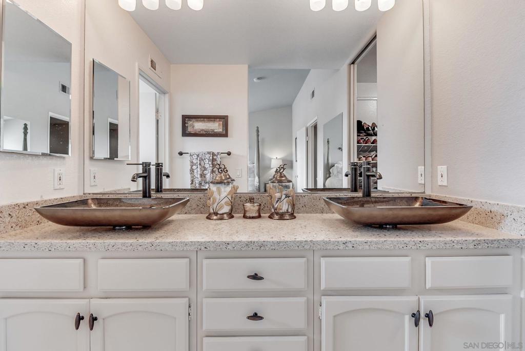 4083 Porte De Palmas 107