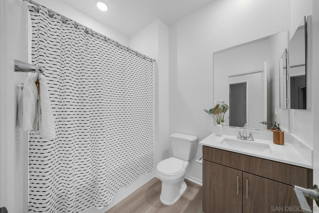 5264 Beachfront Cove St 218