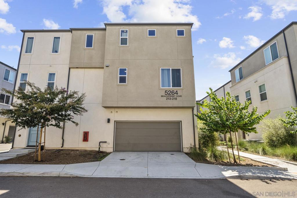 5264 Beachfront Cove St 218