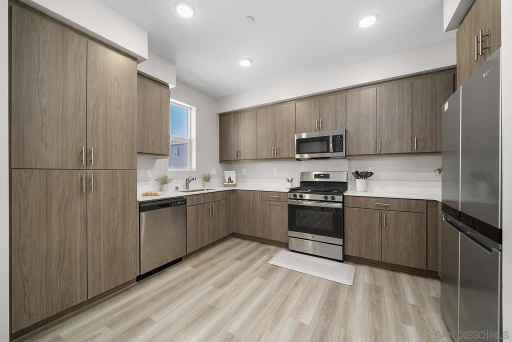 5264 Beachfront Cove St 218