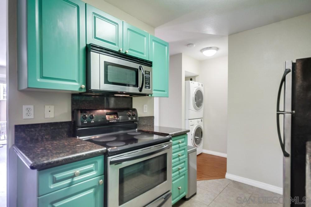 2950 Alta View Dr H105