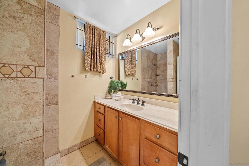 4501 Collwood Blvd 15