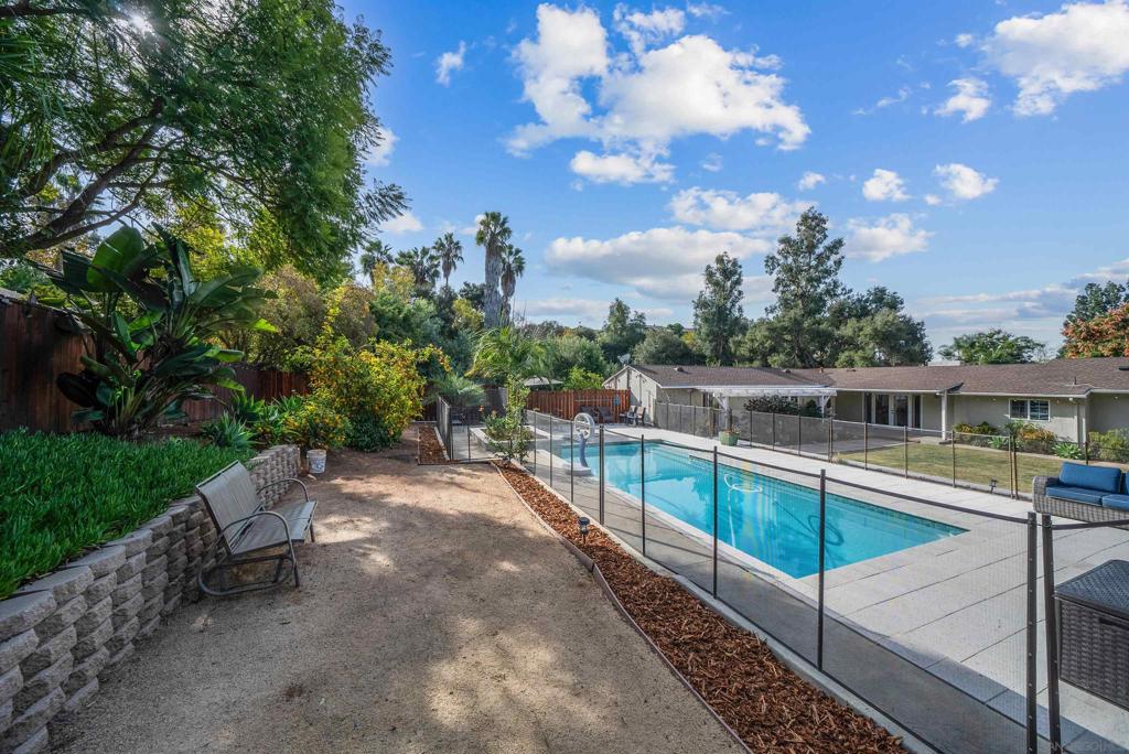 9248 Shirley Dr