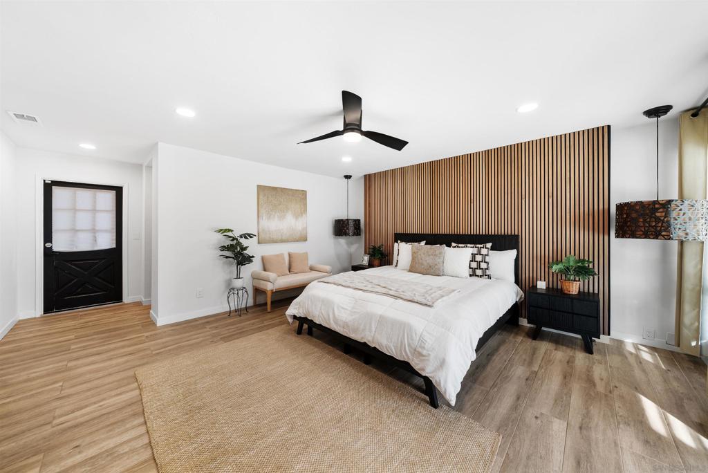 9248 Shirley Dr