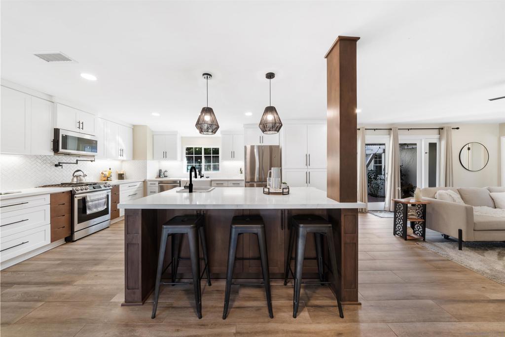 9248 Shirley Dr