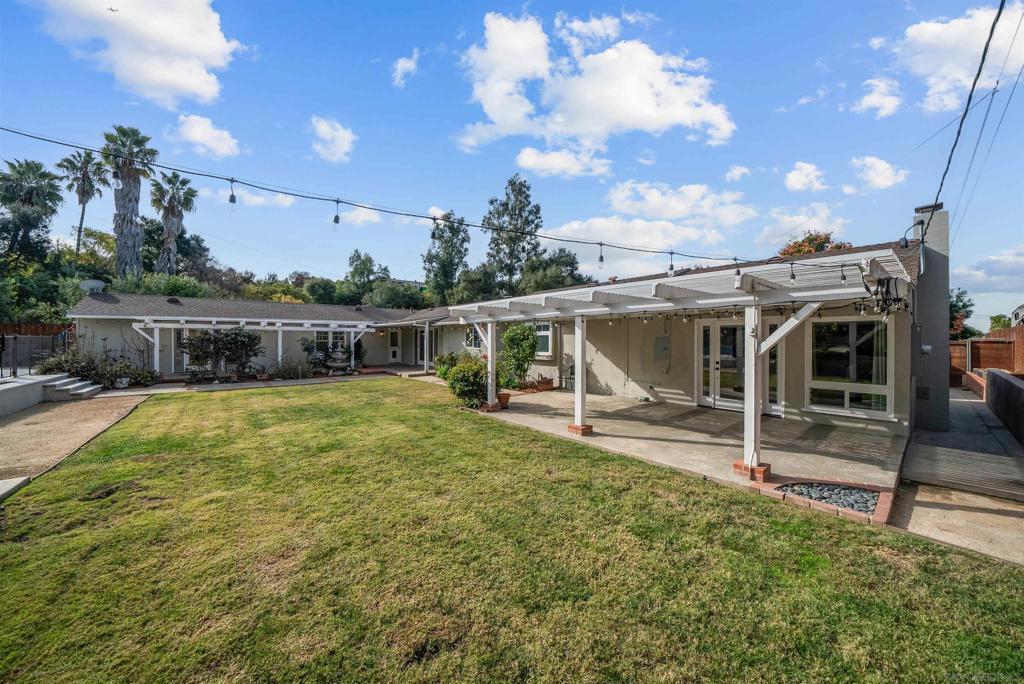 9248 Shirley Dr