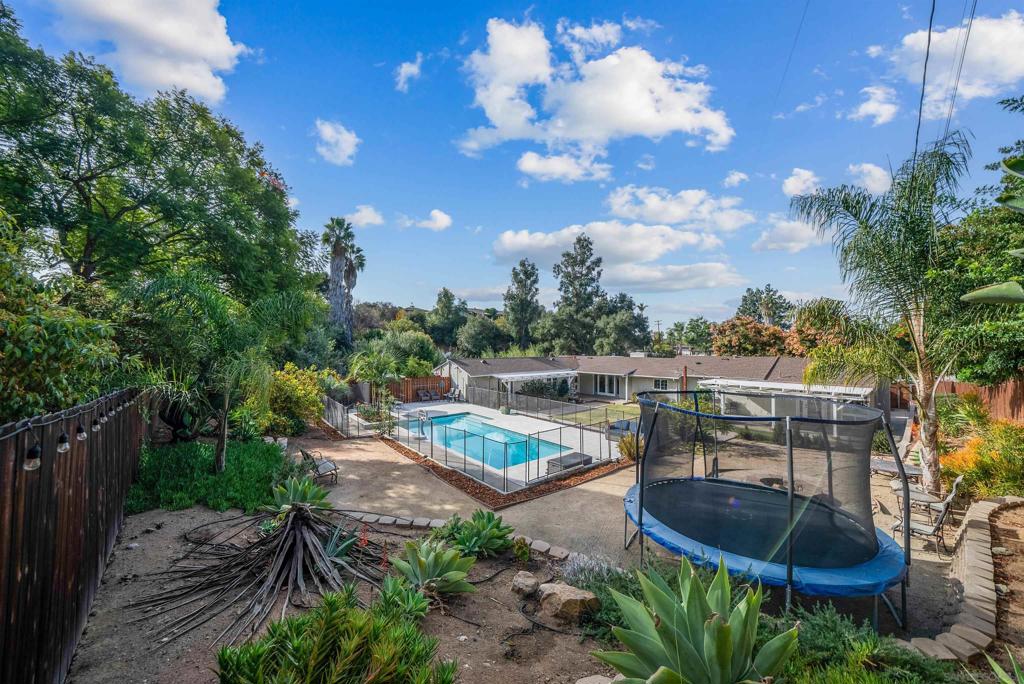 9248 Shirley Dr