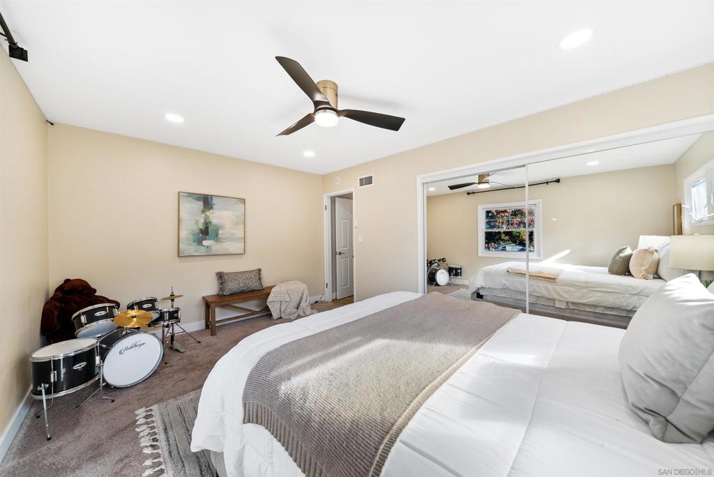 9248 Shirley Dr