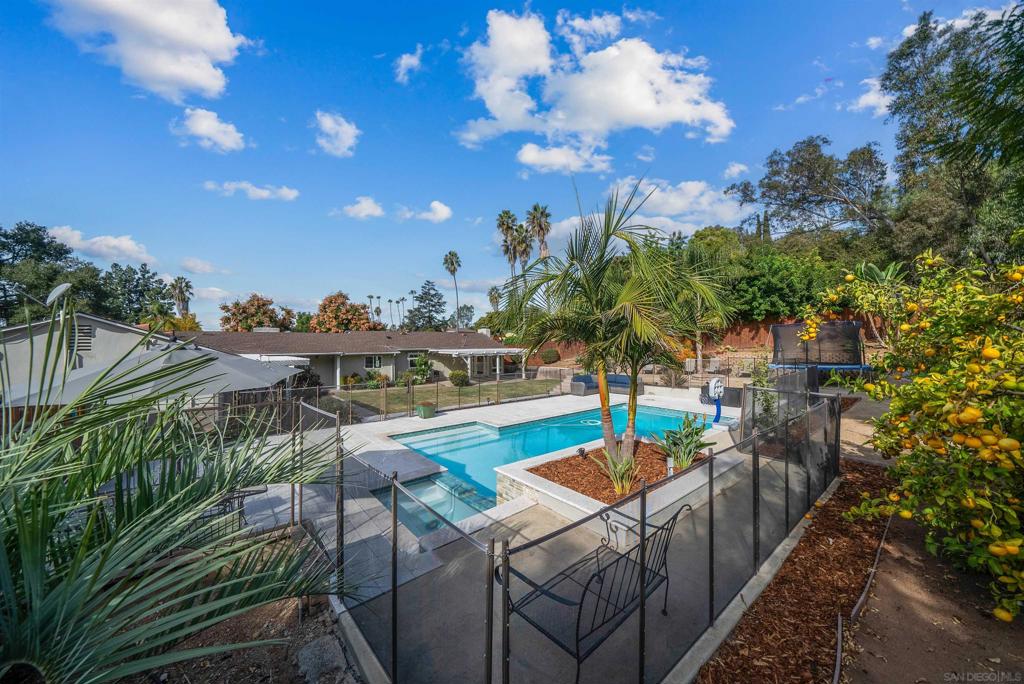9248 Shirley Dr