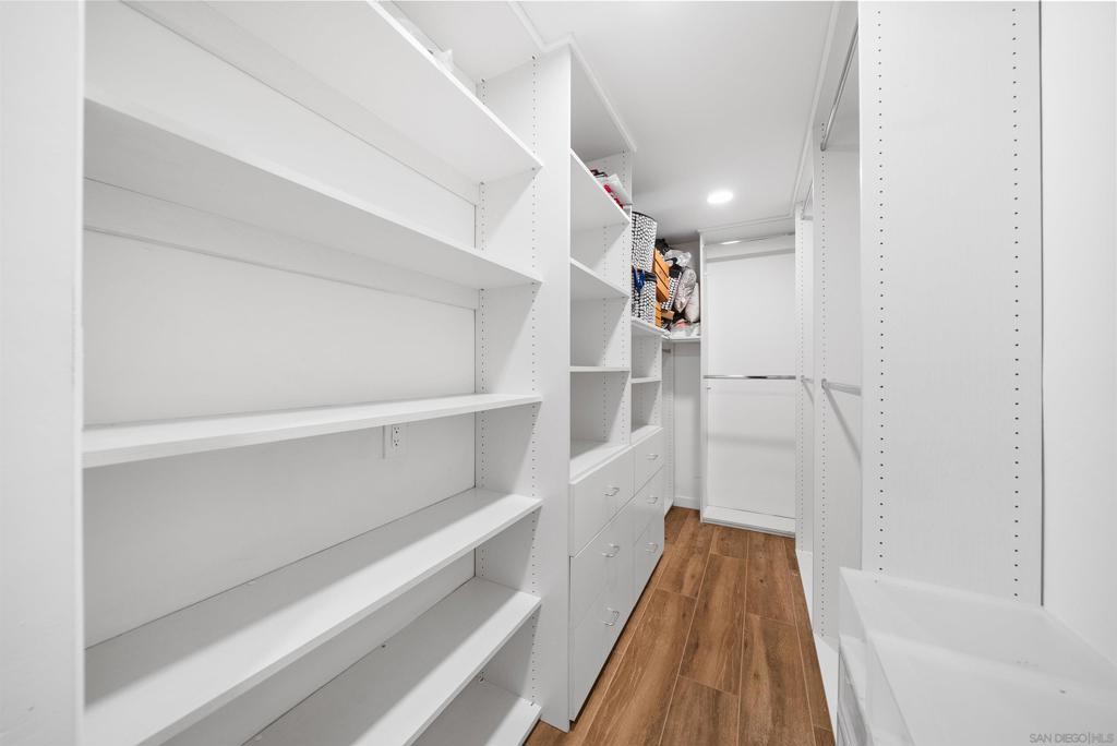 9248 Shirley Dr