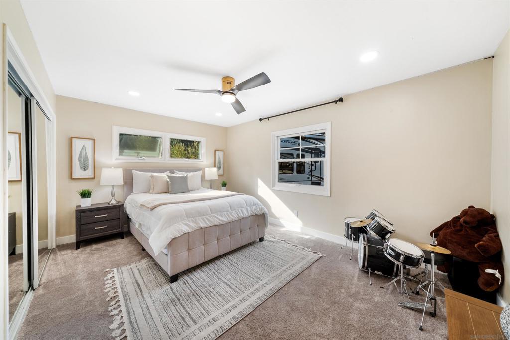 9248 Shirley Dr